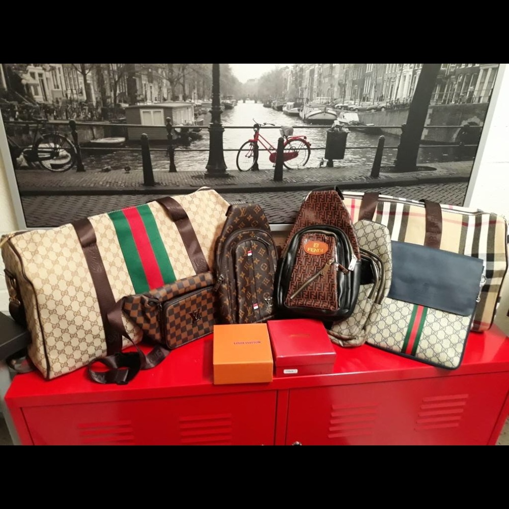 Fanny packs luggage bags and belts - Picture 1 of 3
